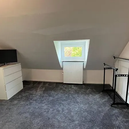 Reihenhaus In Ruhiger Lage Apartman Pinneberg